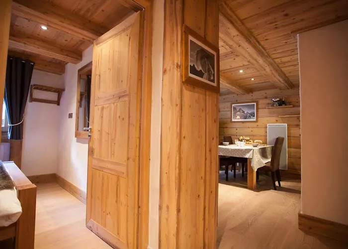 Blaitiere - Luxurious 2 Bed דירה שאמוני